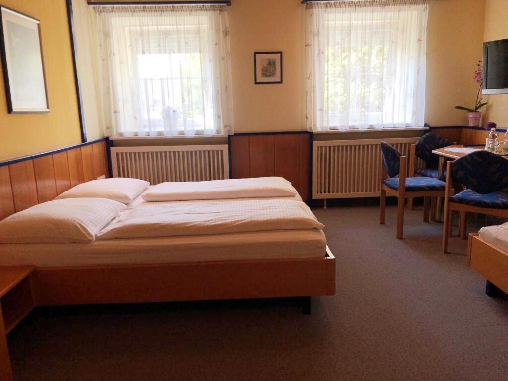 Gaestehaus Stoegmueller Asten エクステリア 写真
